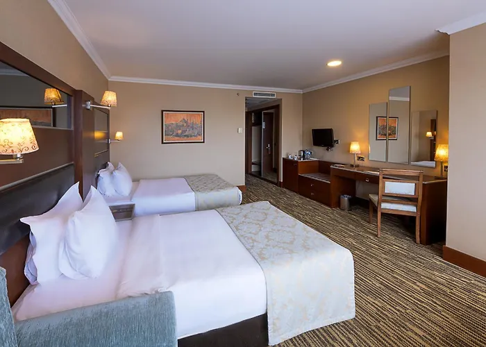 Dream Hill Business Deluxe Hotel 4*