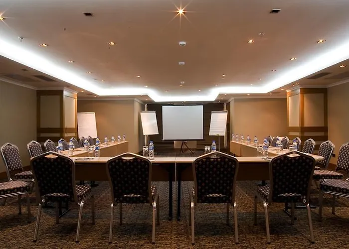 Dream Hill Business Deluxe Hotel