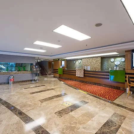 מלון Dream Hill Business Deluxe 4*