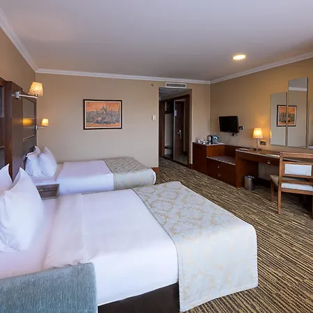 Dream Hill Business Deluxe מלון 4*