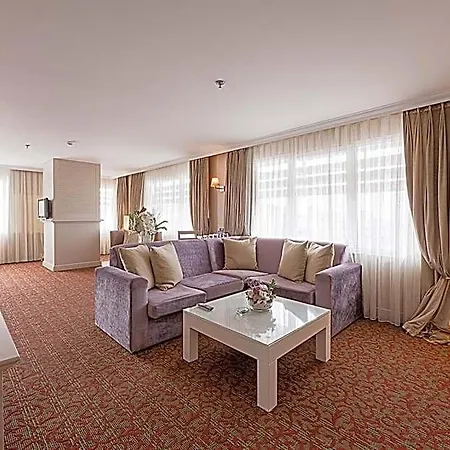 Otel Dream Hill Business Deluxe 4*