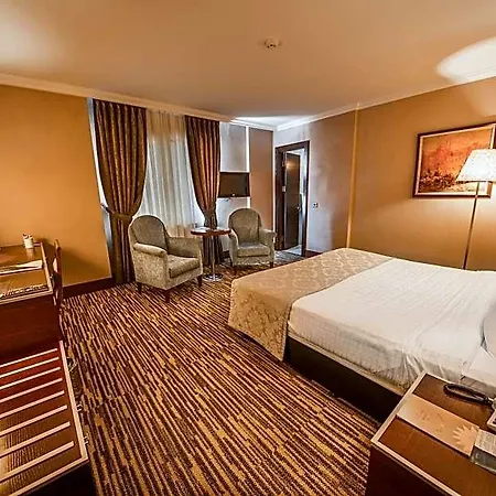 Dream Hill Business Deluxe Hotel